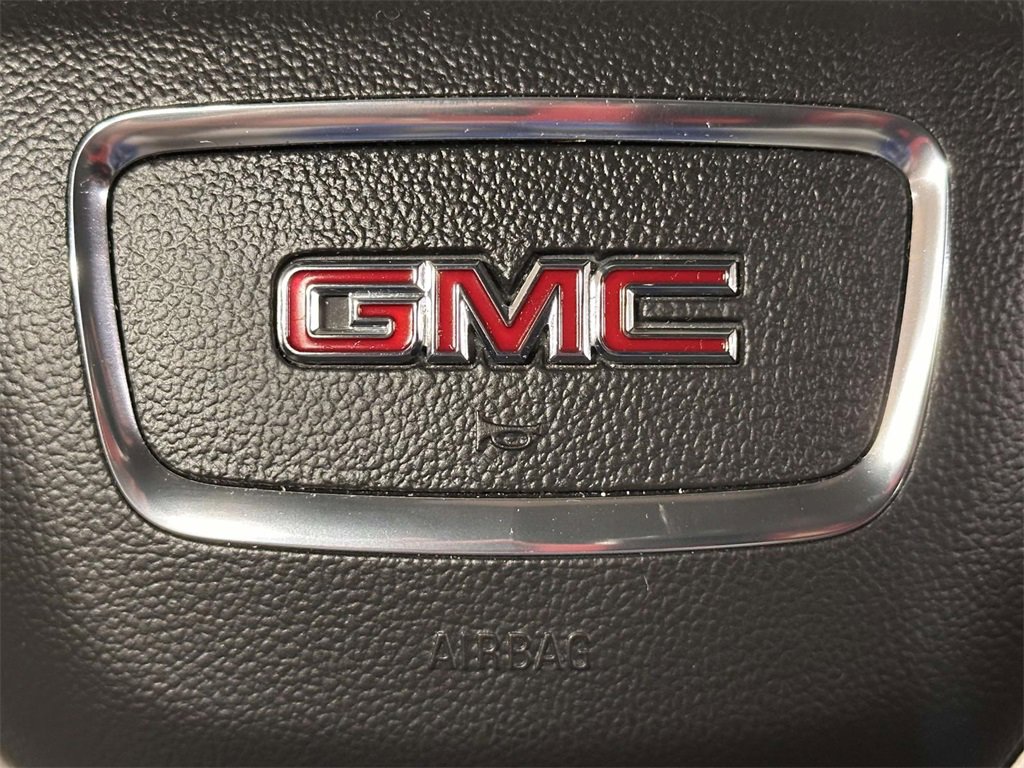 Used 2022 GMC Terrain SLE w/ Driver Convenience Package image 24