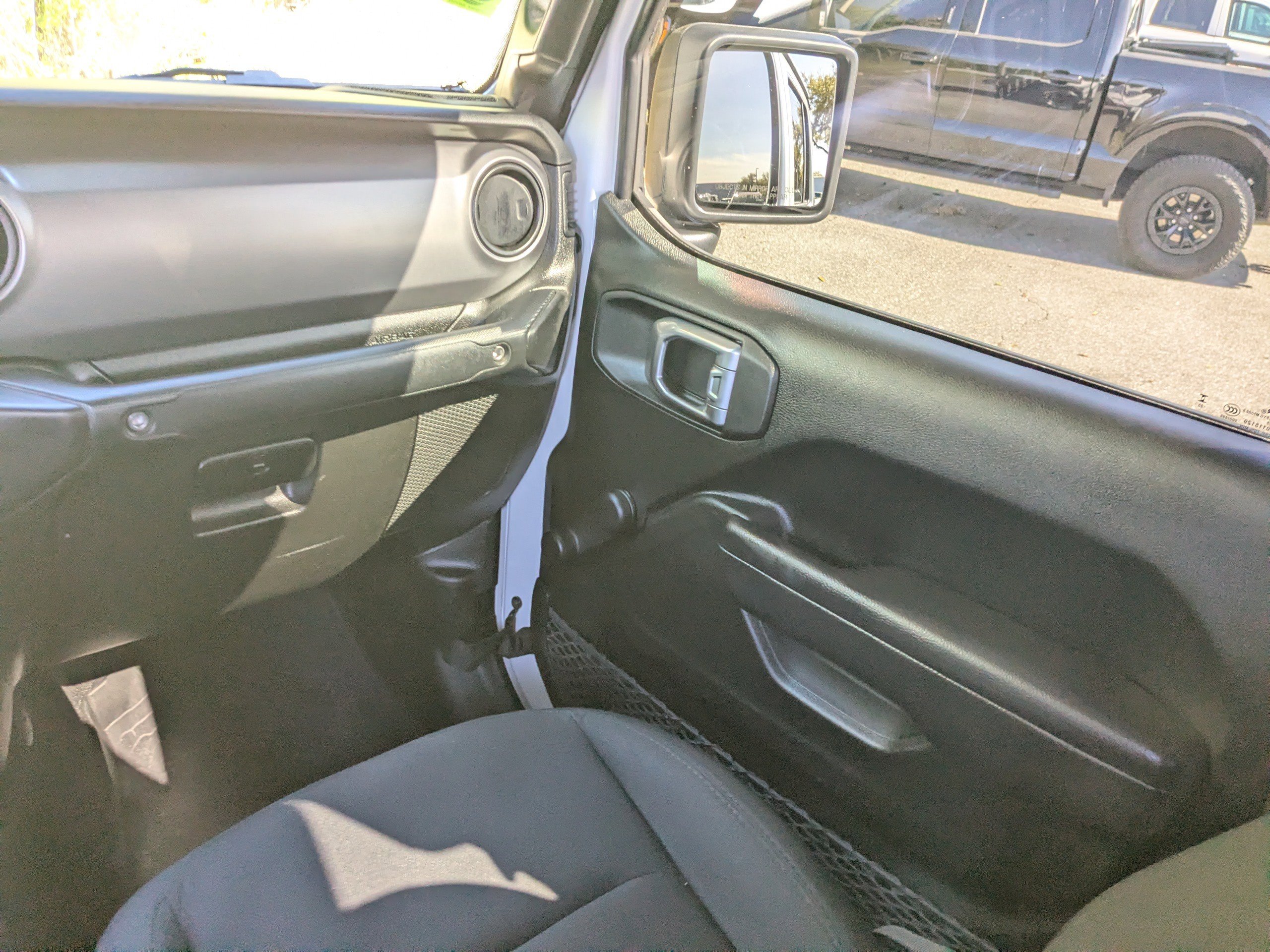 Certified 2023 Jeep Gladiator Sport image 16