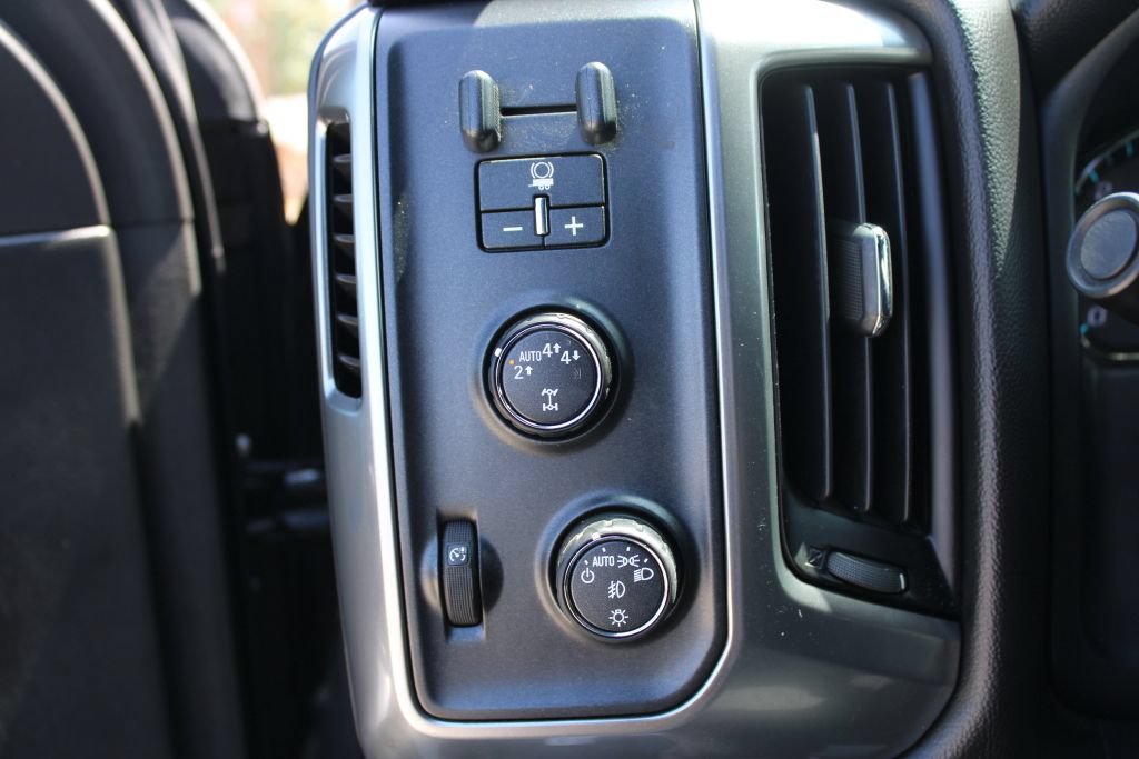 Used 2017 Chevrolet Silverado 1500 LT w/ Rally 2 Edition AWD/4WD image 26