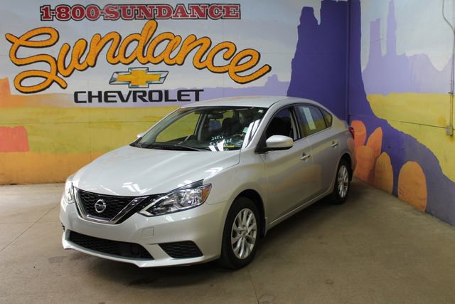 Used 2019 Nissan Sentra SV FWD image 2
