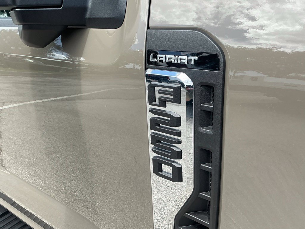 New 2027 Ford F250 Lariat w/ Lariat Premium Package AWD/4WD image 14