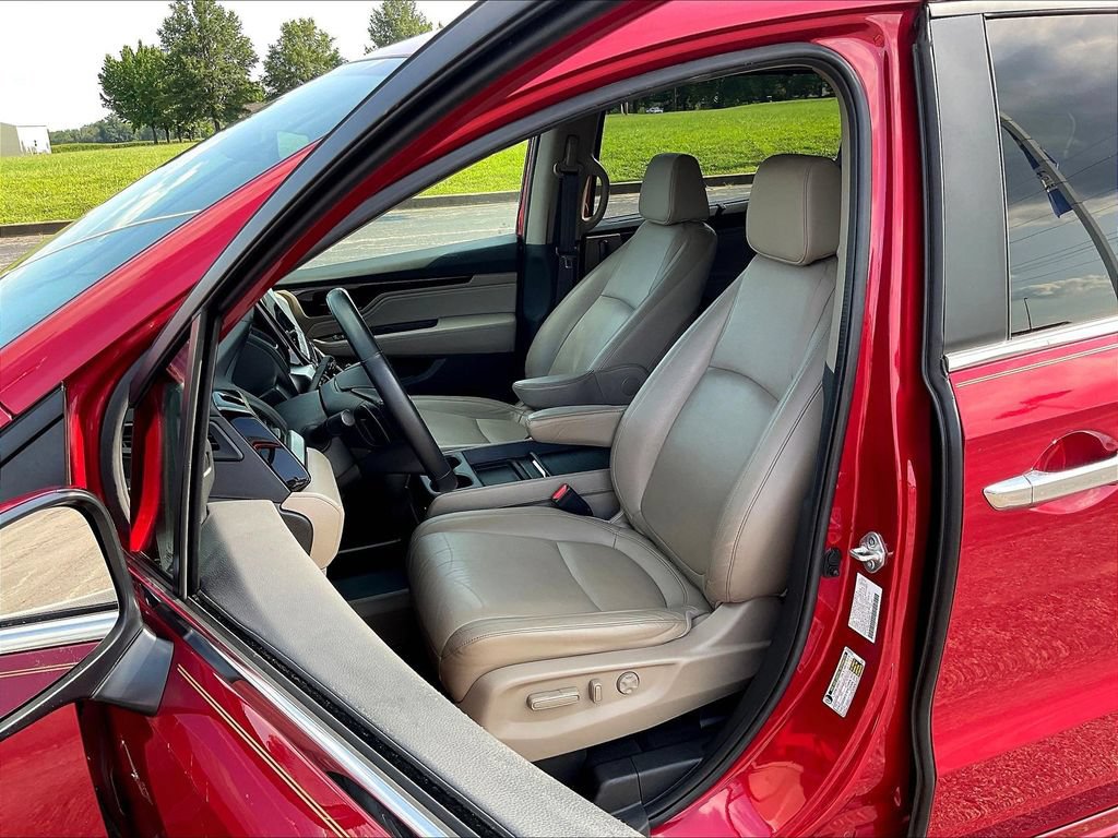 Certified 2022 Honda Odyssey Touring image 12