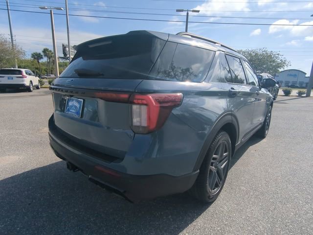 New 2026 Ford Explorer ST-Line w/ ST-Line Street Pack RWD image 5