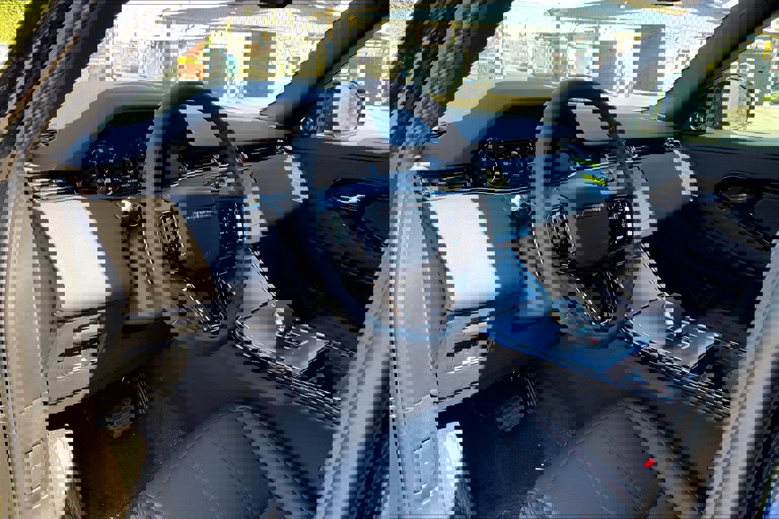 New 2026 Land Rover Range Rover Evoque S image 9