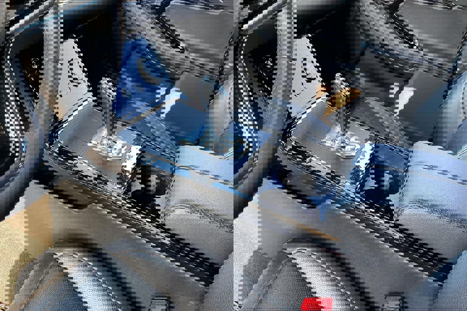 Used 2023 Land Rover Range Rover Evoque R-Dynamic SE image 20