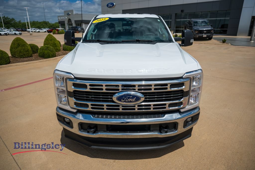 Used 2025 Ford F250 XLT AWD/4WD image 2