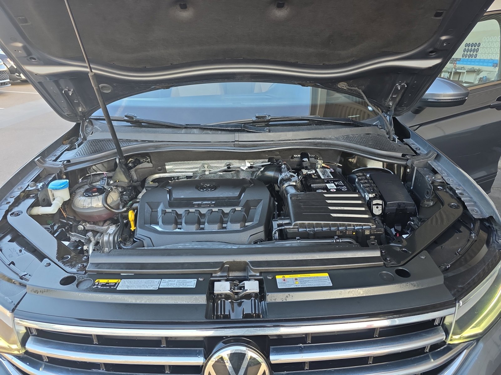 Used 2022 Volkswagen Tiguan SE image 21