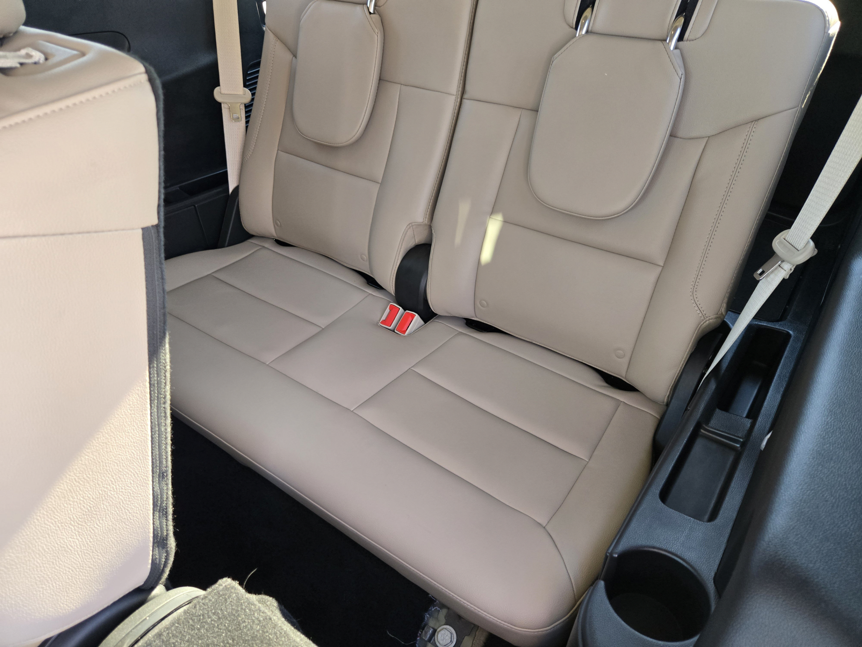 Used 2023 Ford Explorer Limited w/ Limited Technology Package RWD image 26