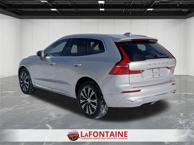 Used 2022 Volvo XC60 B5 Inscription image 3