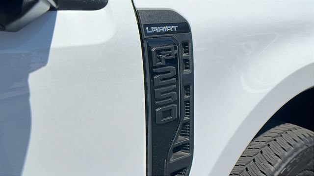 New 2026 Ford F250 Lariat w/ Black Appearance Package AWD/4WD image 9