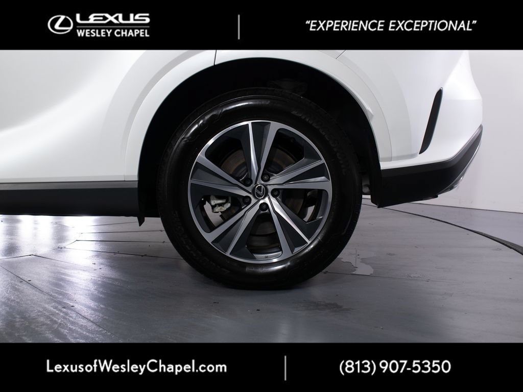 Used 2025 Lexus RX 350 Premium w/ Accessory Package (Z1) FWD image 11