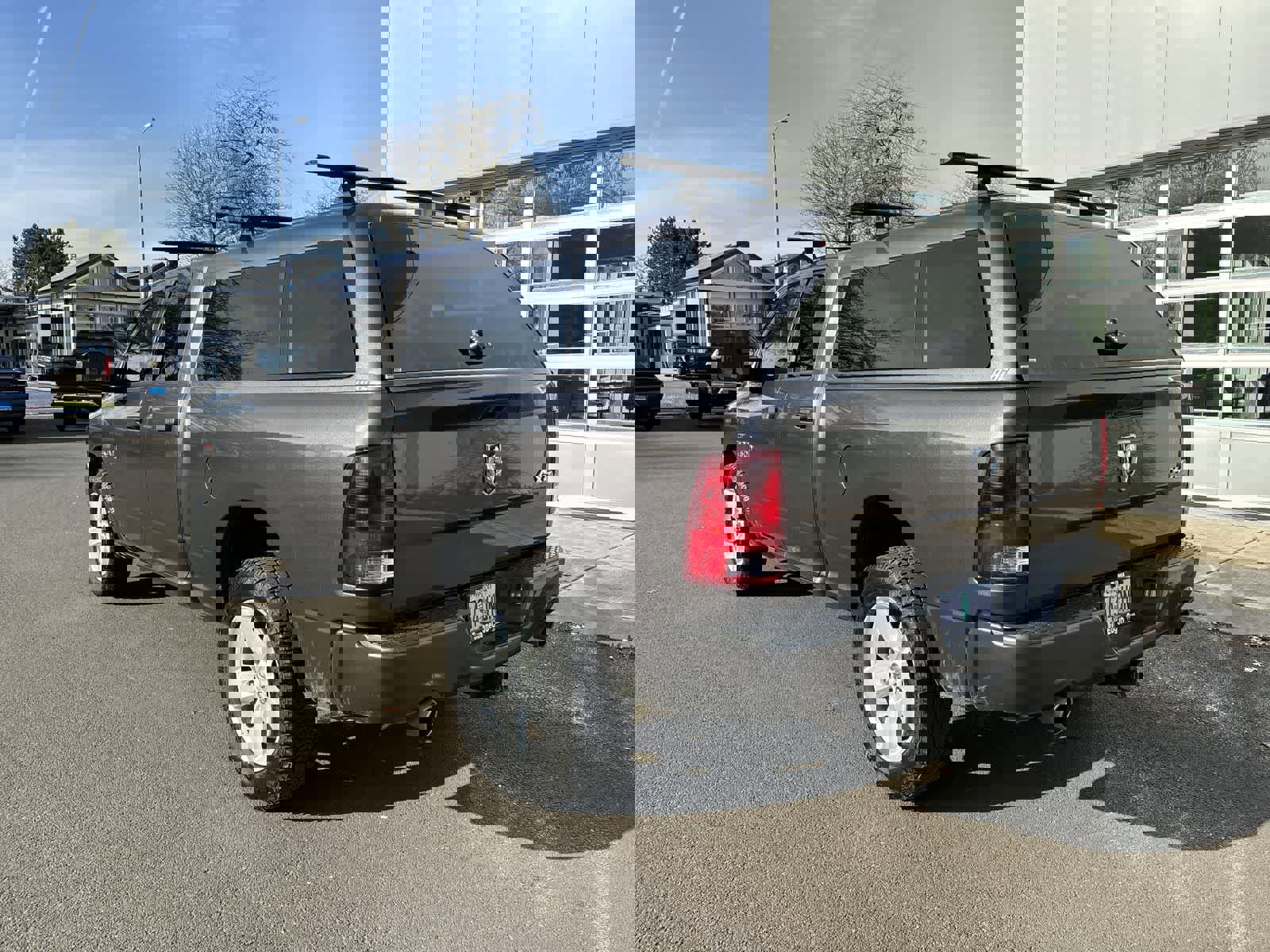 Used 2015 RAM 1500 Express image 3