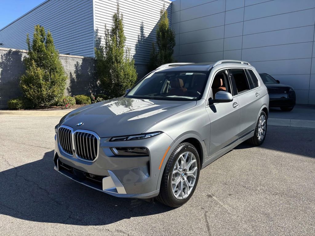 New 2026 BMW X7 xDrive40i image 3