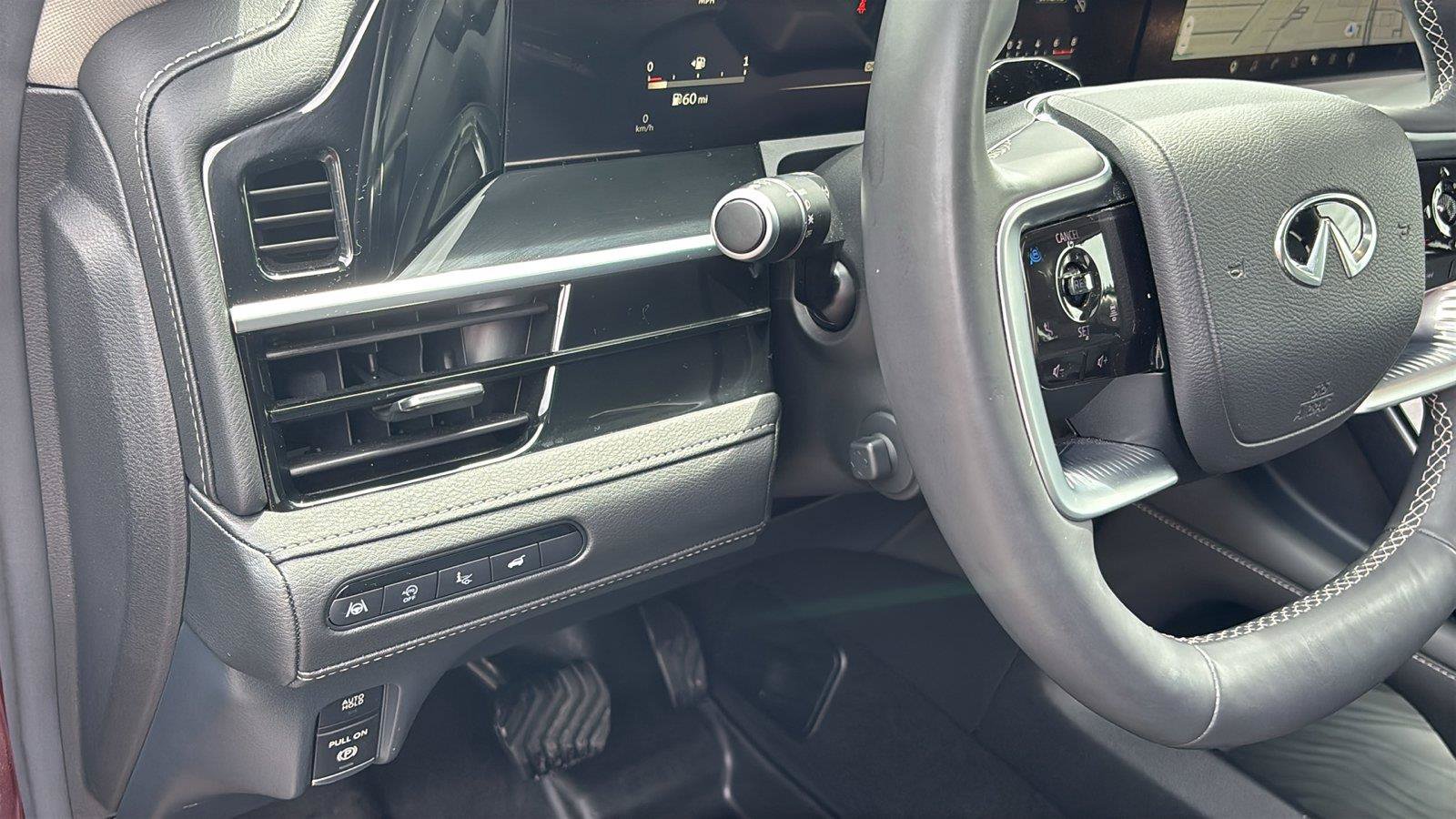 Used 2025 INFINITI QX80 Luxe RWD image 30