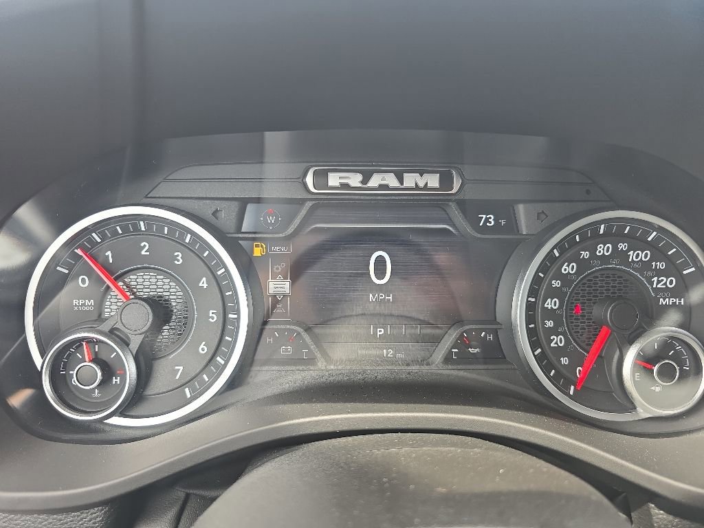 New 2026 RAM 1500 Express AWD/4WD image 17