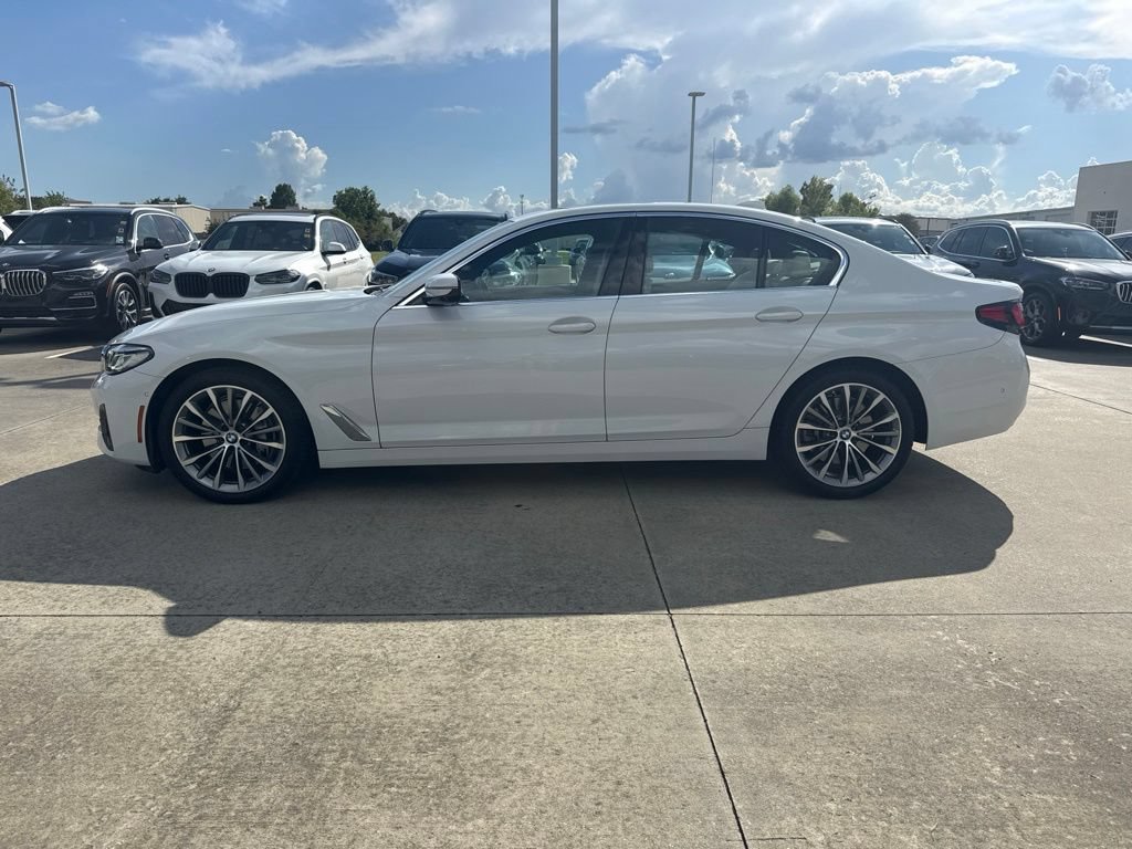 Used 2021 BMW 540i w/ Premium Package RWD image 2