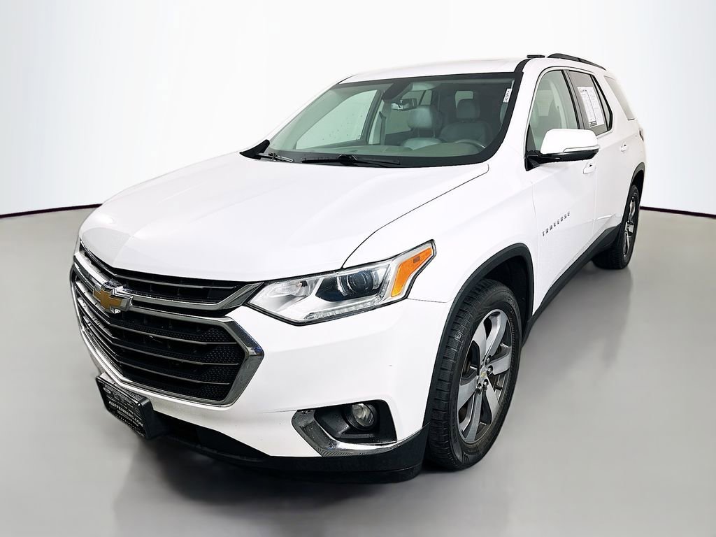 Used 2019 Chevrolet Traverse LT w/ LT Premium Package image 3