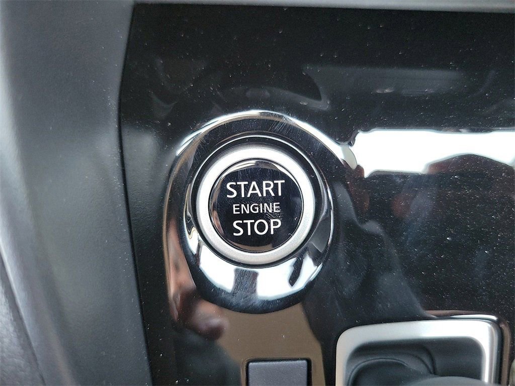 New 2025 Nissan Versa SV w/ Trunk Package image 8