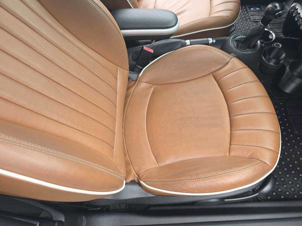 Used 2010 MINI Cooper Hardtop image 22