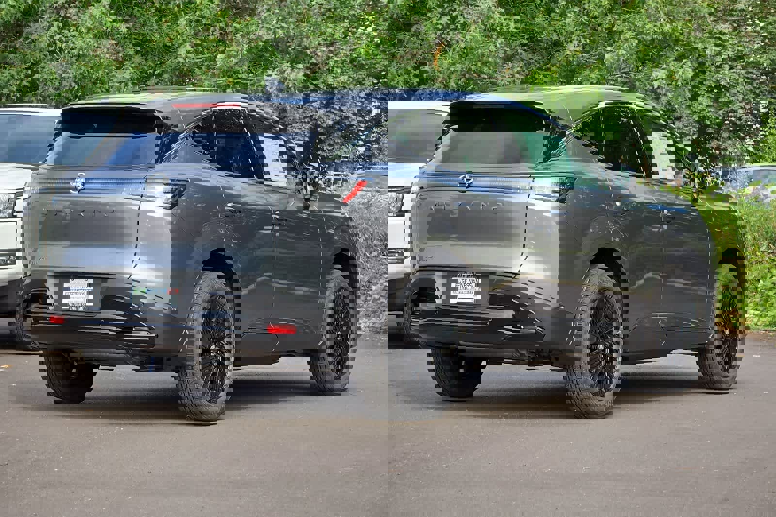 New 2025 Nissan Murano SV image 2