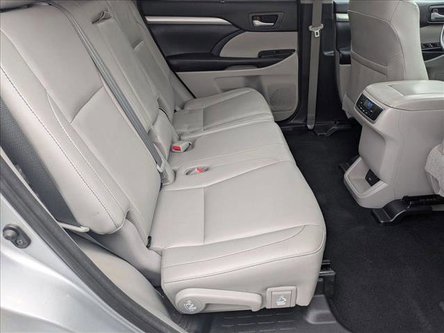 Used 2018 Toyota Highlander XLE image 21
