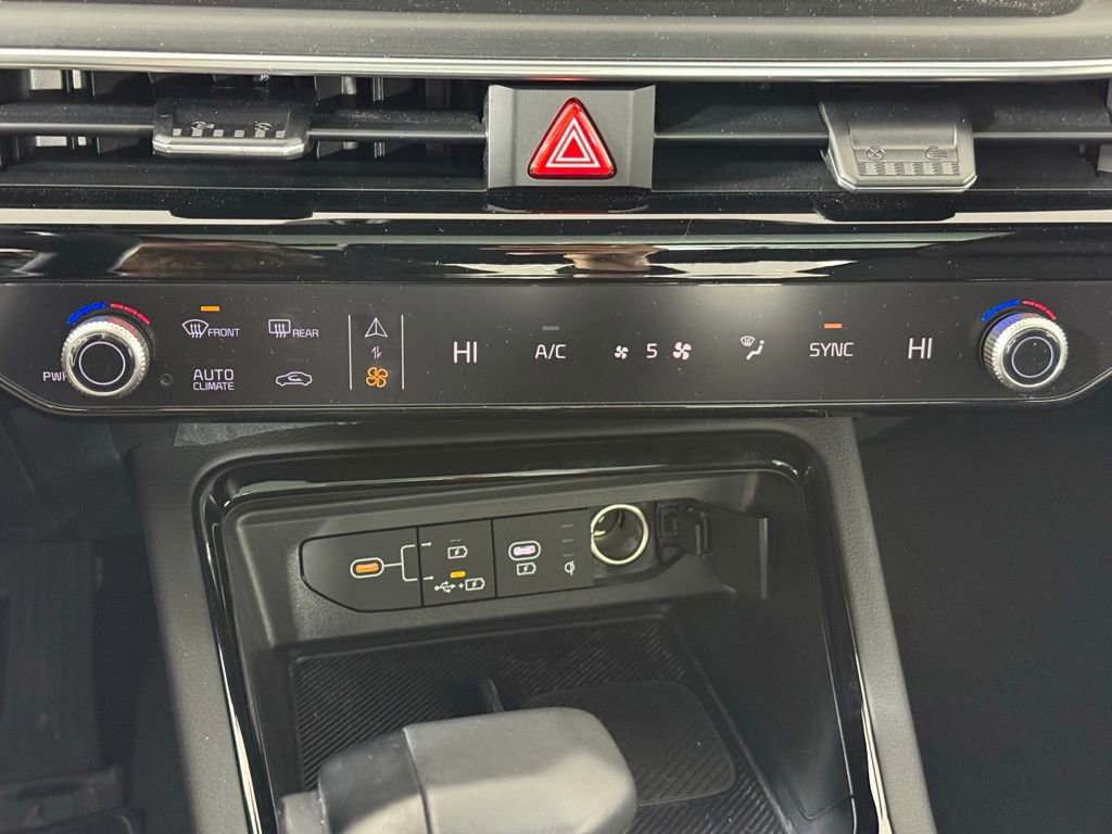 Used 2025 Kia K5 GT image 16