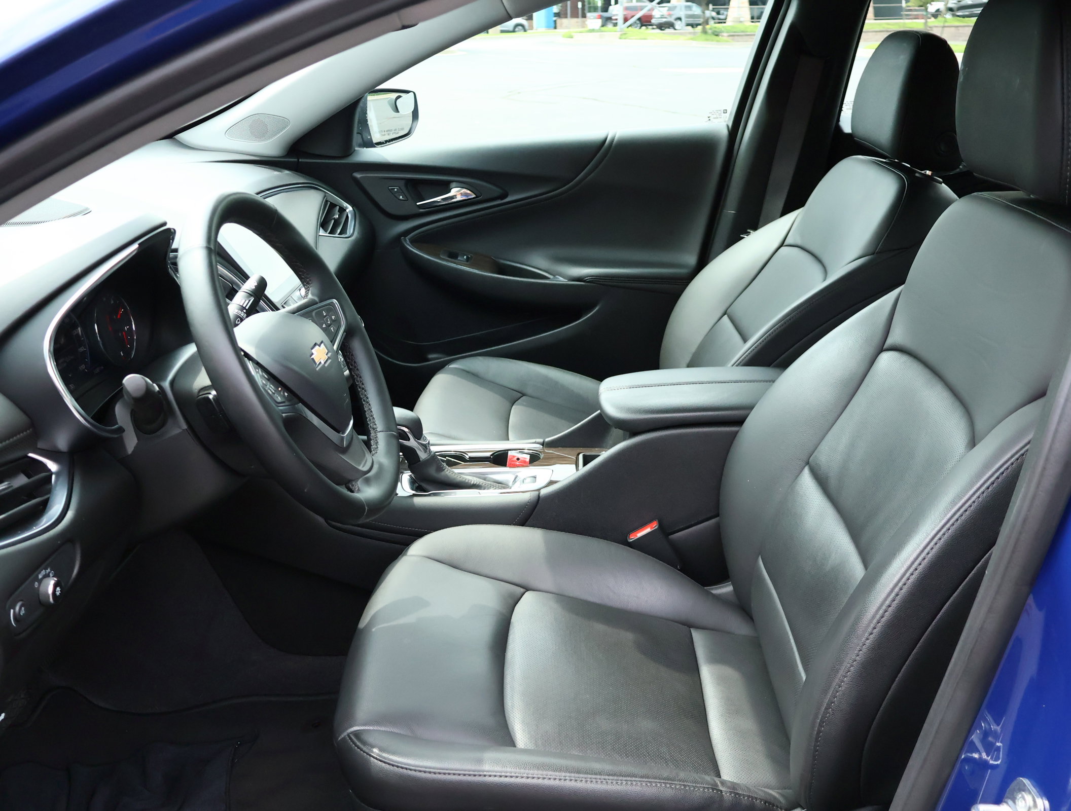 Used 2023 Chevrolet Malibu LT FWD image 11