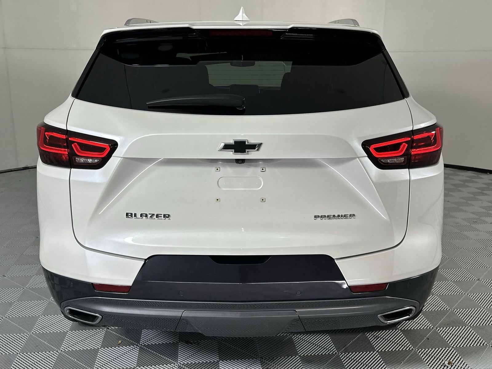 Used 2023 Chevrolet Blazer Premier FWD image 7