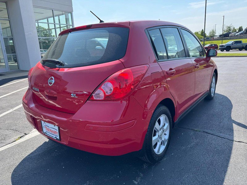 Used 2009 Nissan Versa Hatchback w/ Convenience Pkg FWD image 3