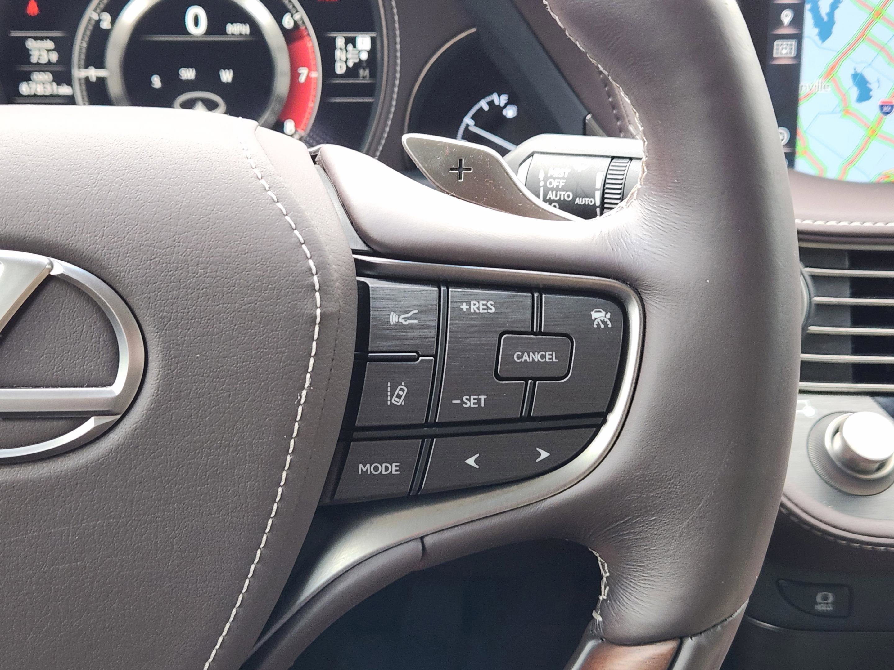 Used 2020 Lexus LS 500 w/ Interior Upgrade Package image 28