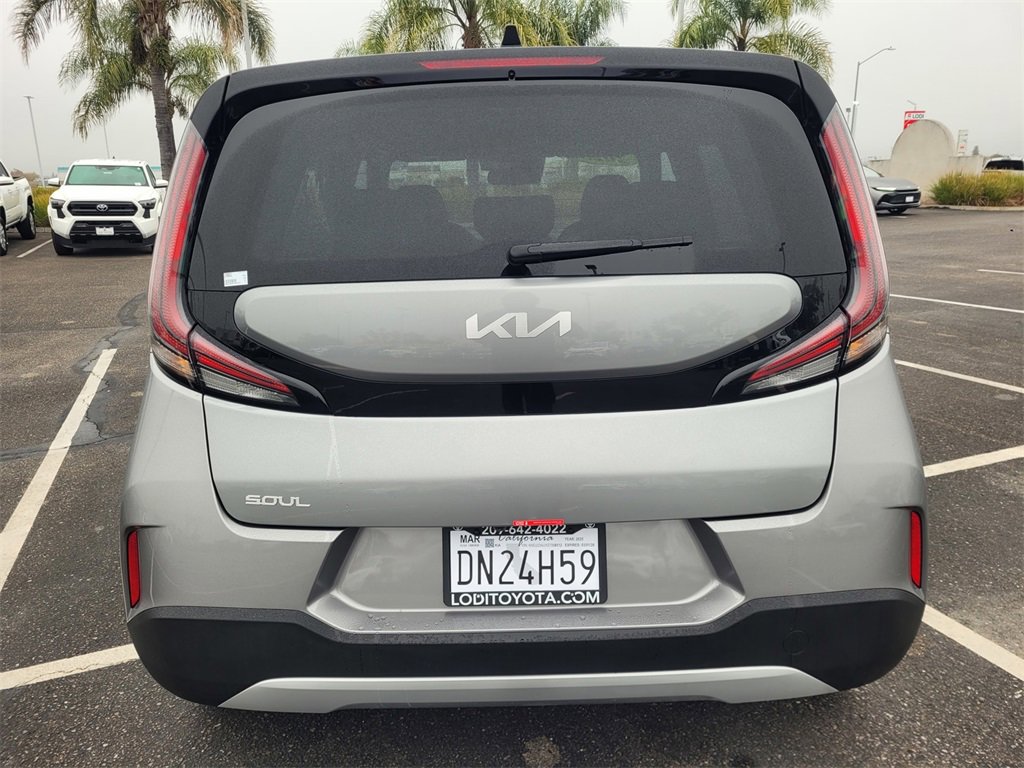 Used 2025 Kia Soul LX image 5