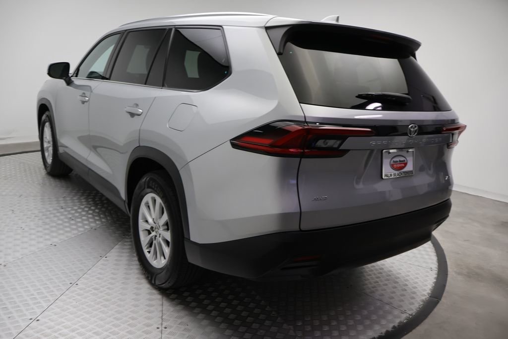 Certified 2025 Toyota Grand Highlander AWD image 11