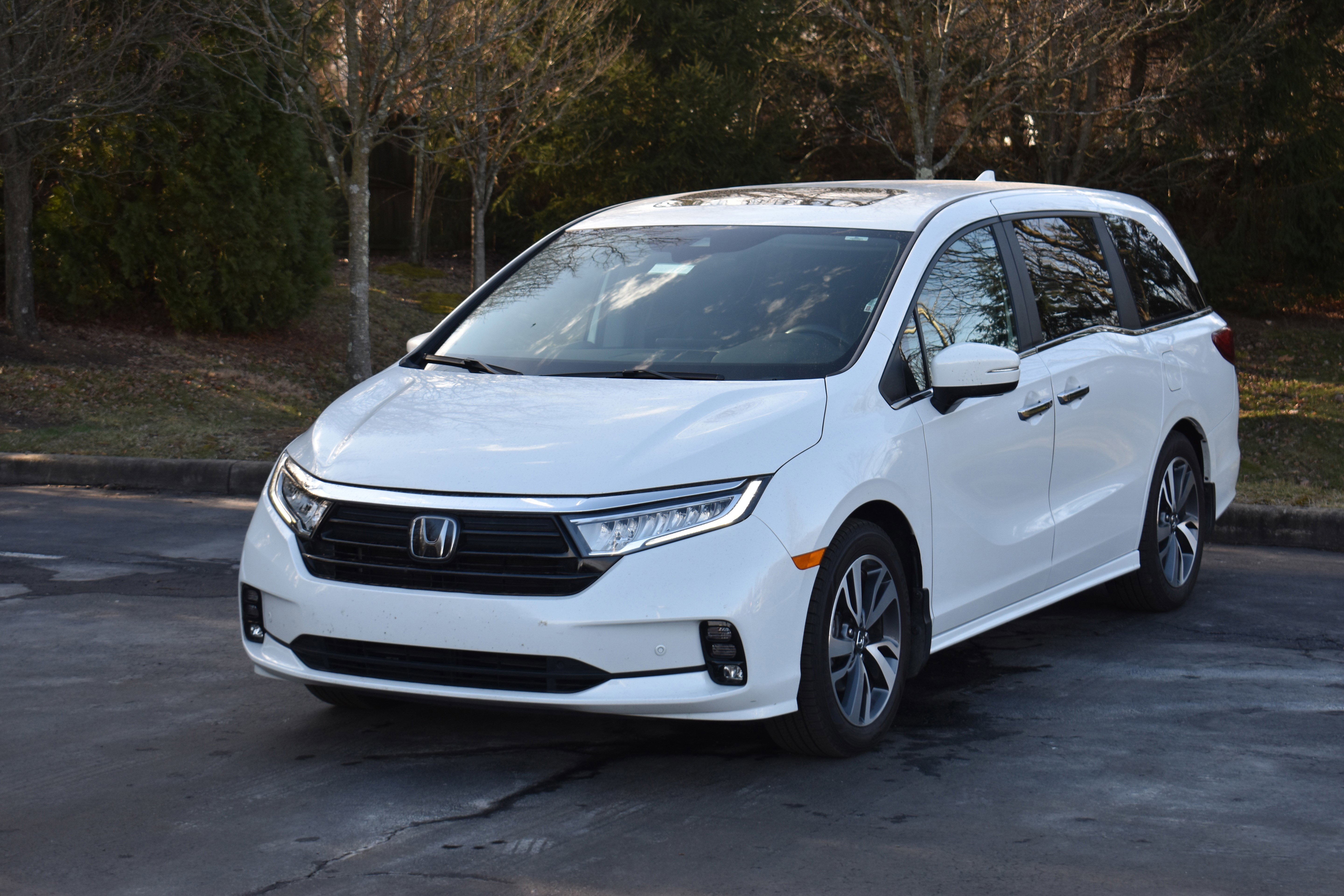 Used 2022 Honda Odyssey Touring image 2