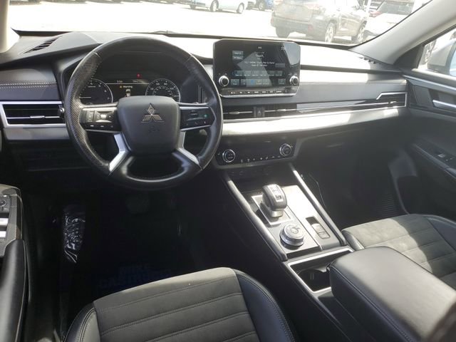 Used 2024 Mitsubishi Outlander SE AWD/4WD image 12