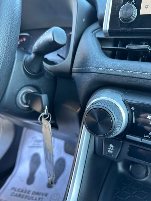 Used 2024 Toyota RAV4 LE image 25