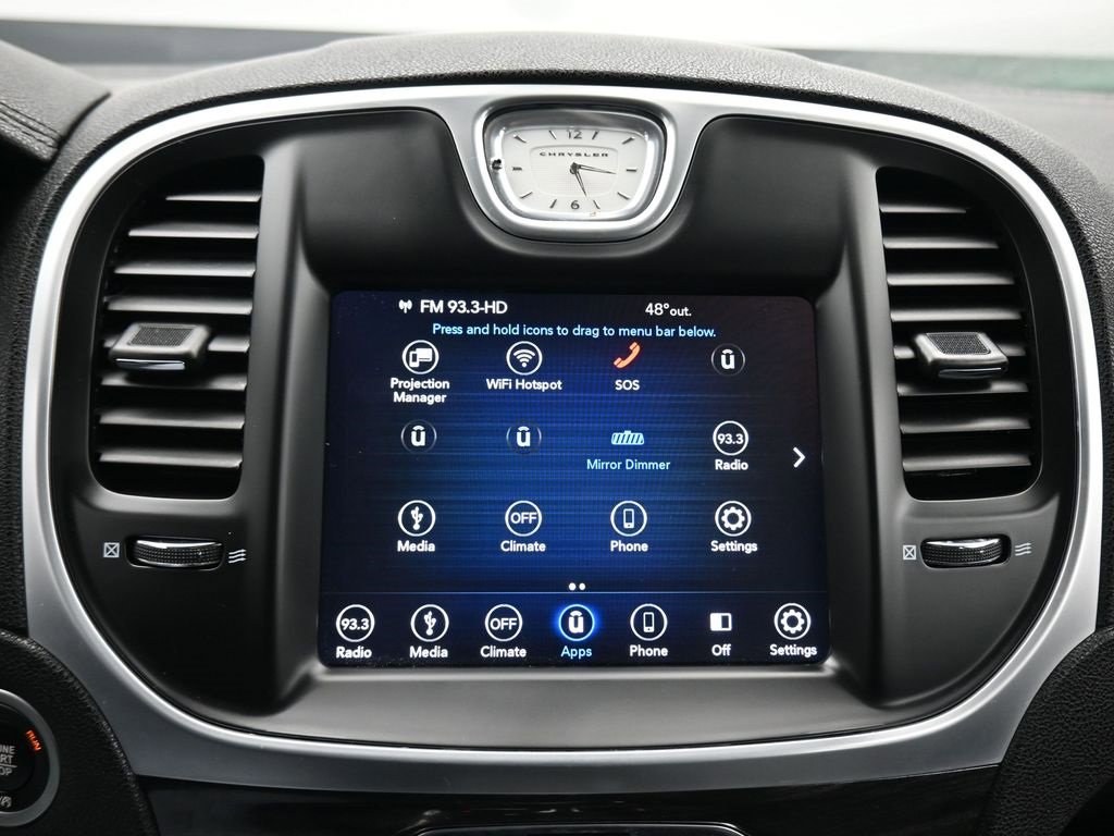 Used 2019 Chrysler 300 Touring w/ Sport Appearance Package image 17