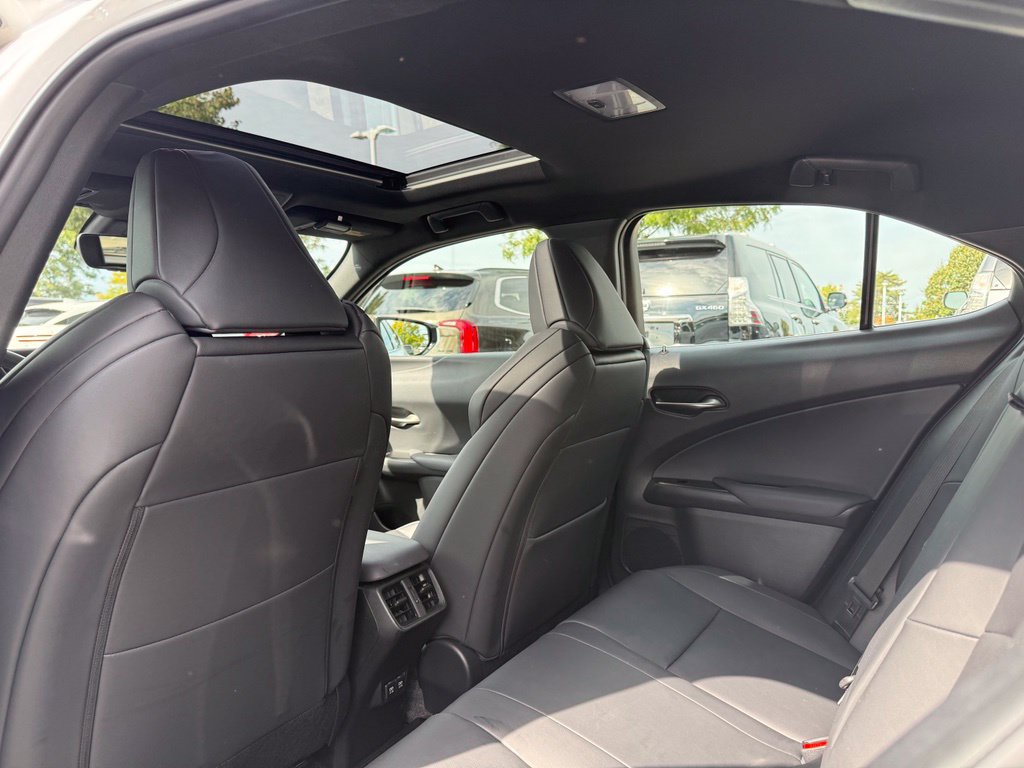 Used 2019 Lexus UX 250h F Sport w/ F Sport Premium Package AWD/4WD image 16