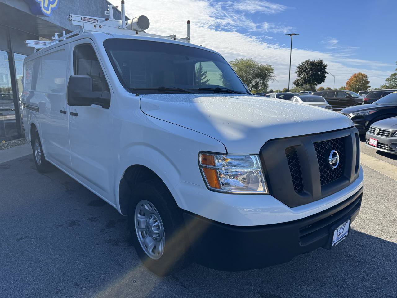 Used 2017 Nissan NV 2500 SV w/ Back Door Glass Package RWD image 9