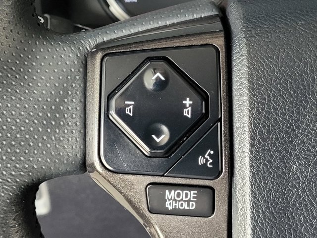 Used 2022 Toyota 4Runner TRD Off-Road Premium w/ TRD Black Wheel Package (TMS) AWD/4WD image 24