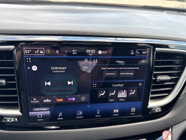 Used 2025 Chrysler Pacifica Select FWD image 28