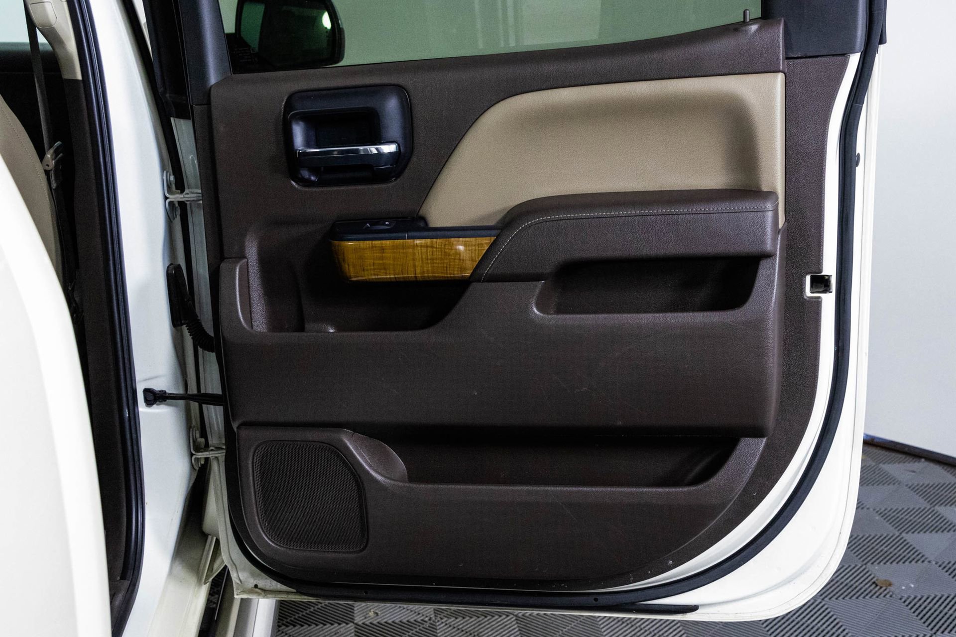 Used 2014 GMC Sierra 1500 SLT w/ Driver Alert Package image 25