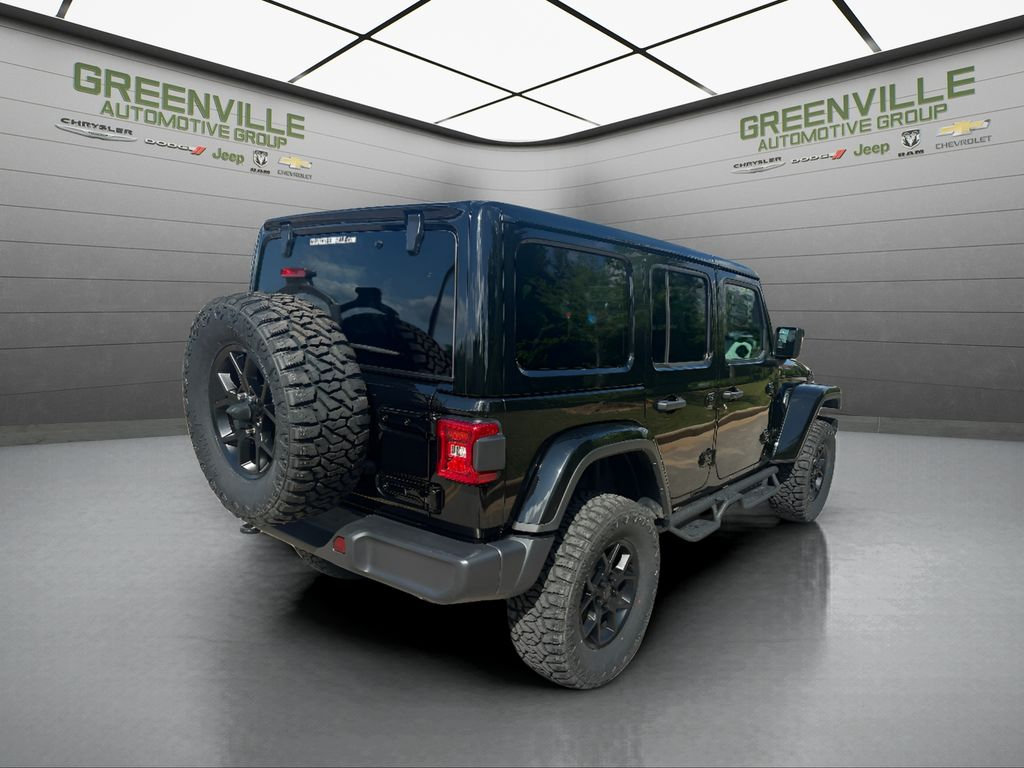 Used 2025 Jeep Wrangler Unlimited Sahara AWD/4WD image 5