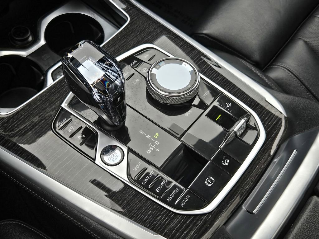 Used 2021 BMW X7 xDrive40i w/ M Sport Package AWD/4WD image 25