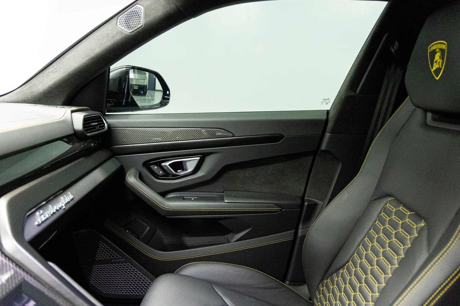 Used 2024 Lamborghini Urus S AWD/4WD image 40