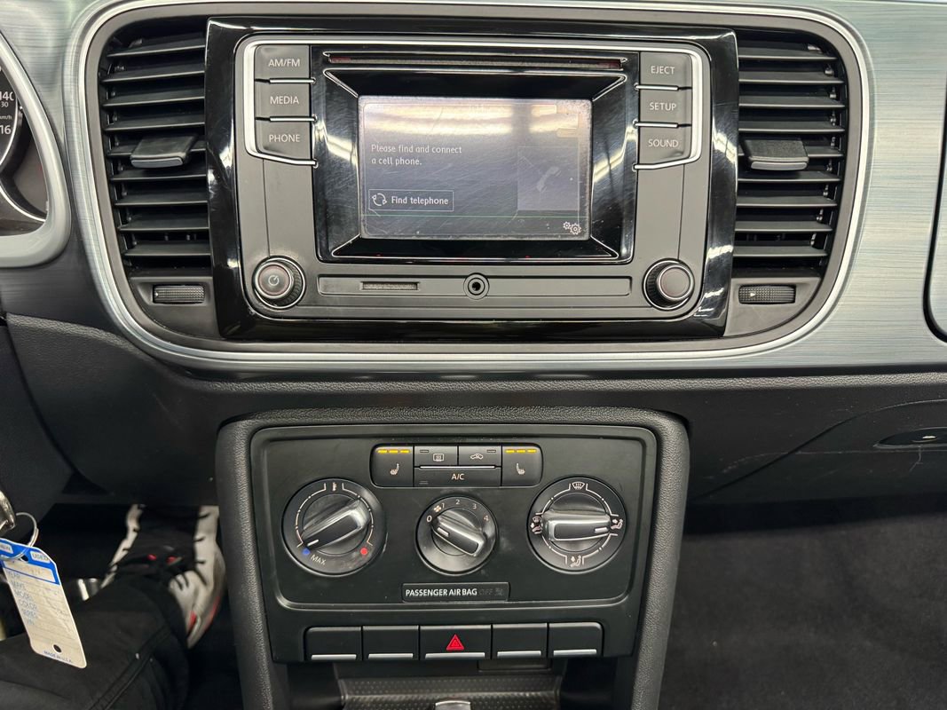 Used 2016 Volkswagen Beetle 1.8T Denim image 30