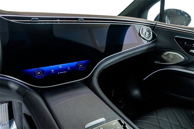 Used 2022 Mercedes-Benz EQS 580 4MATIC Sedan image 37