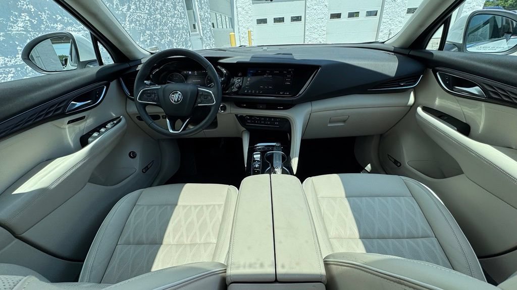 Used 2021 Buick Envision Avenir w/ Technology Package II AWD/4WD image 15