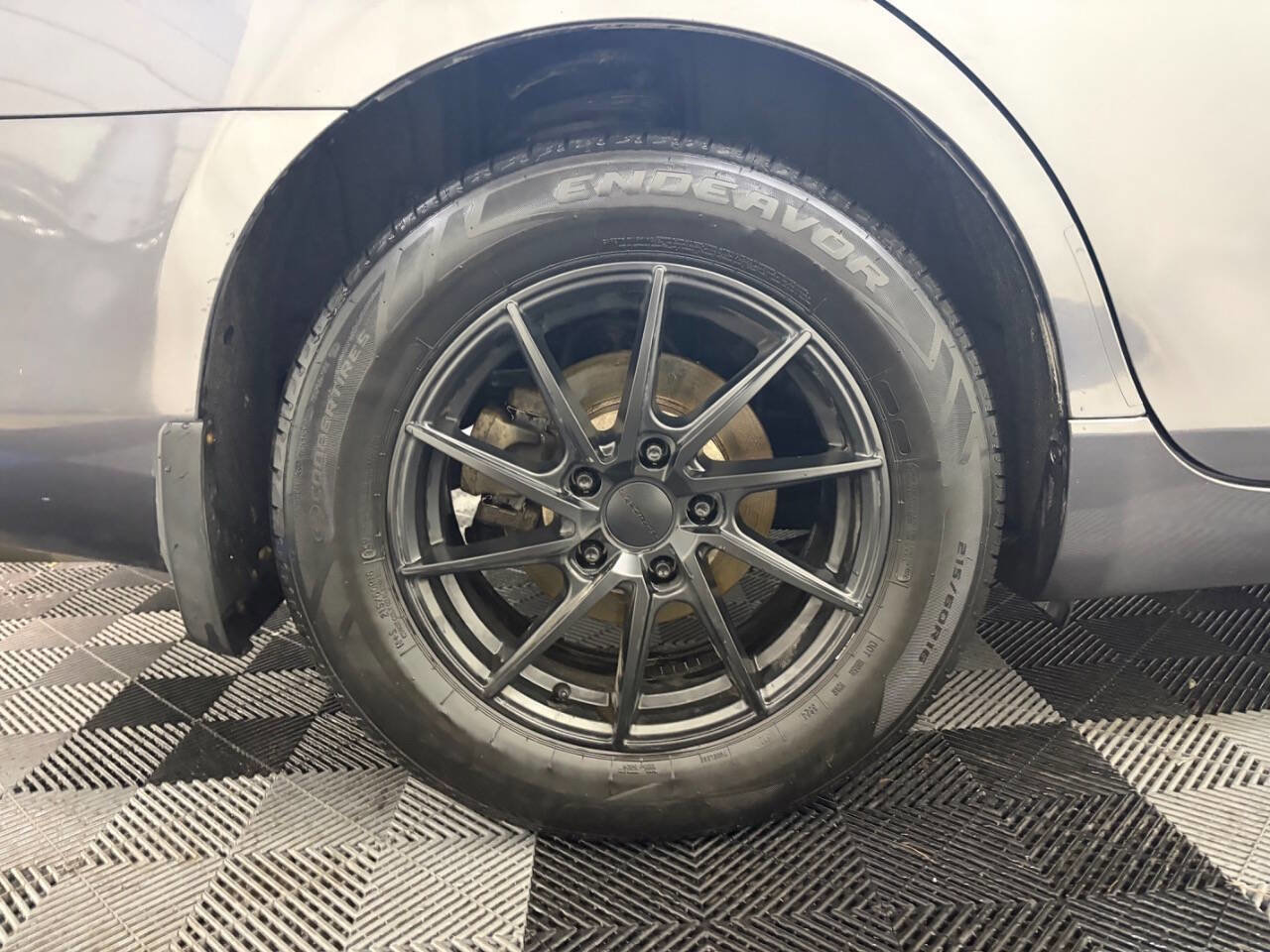 Used 2011 Toyota Camry LE image 23