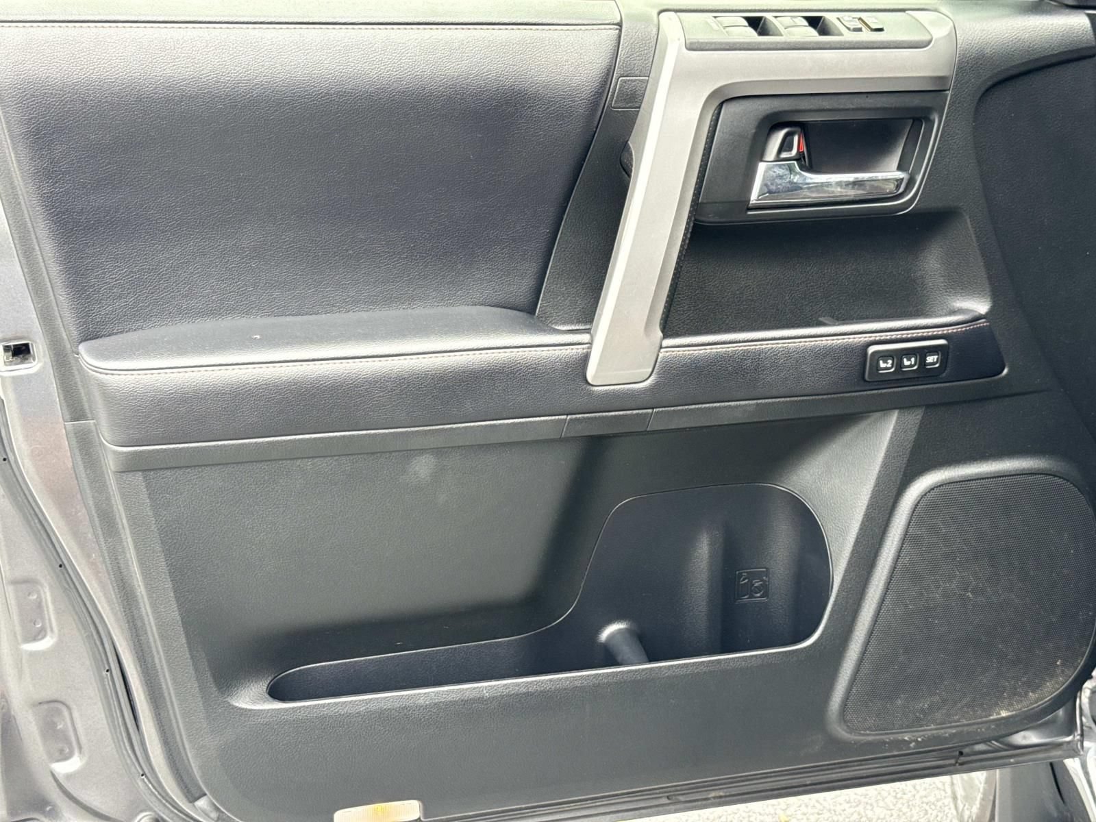 Used 2019 Toyota 4Runner Limited AWD/4WD image 23
