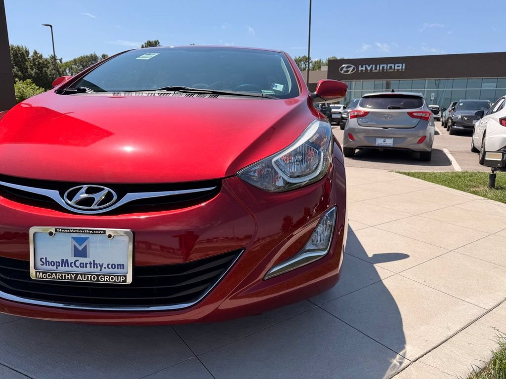 Used 2015 Hyundai Elantra SE w/ Option Group 02 FWD image 9